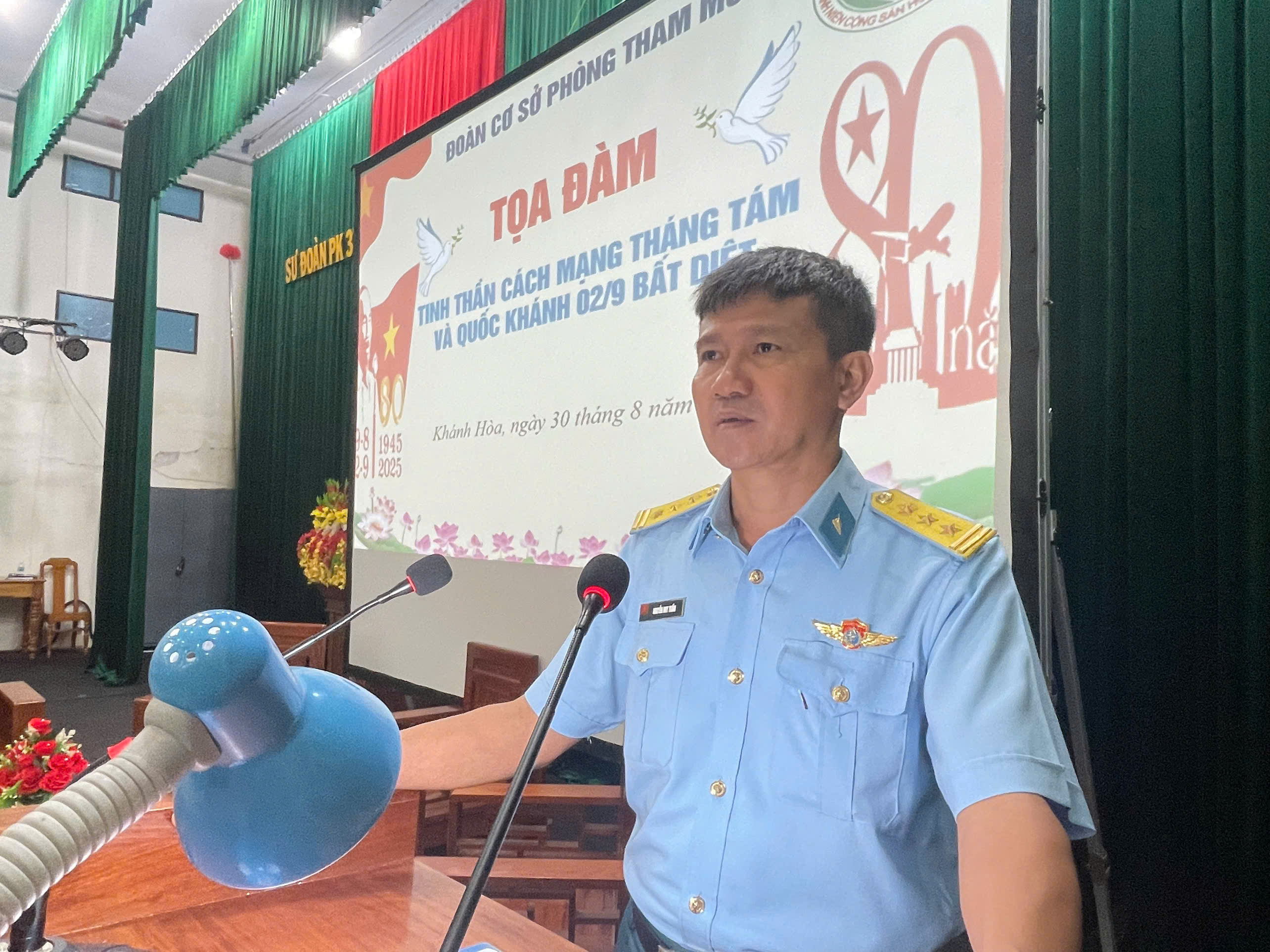 Đoàn cơ sở Phòng Tham mưu Sư đoàn 377 tổ chức tọa đàm “Tinh thần Cách mạng Tháng Tám và Quốc khánh 02-9 bất diệt”